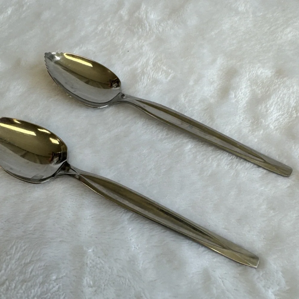 Wm Rogers Mfg‎ Co Stainless USA Grapefruit Spoons Serrated Edge Set of 2 6in